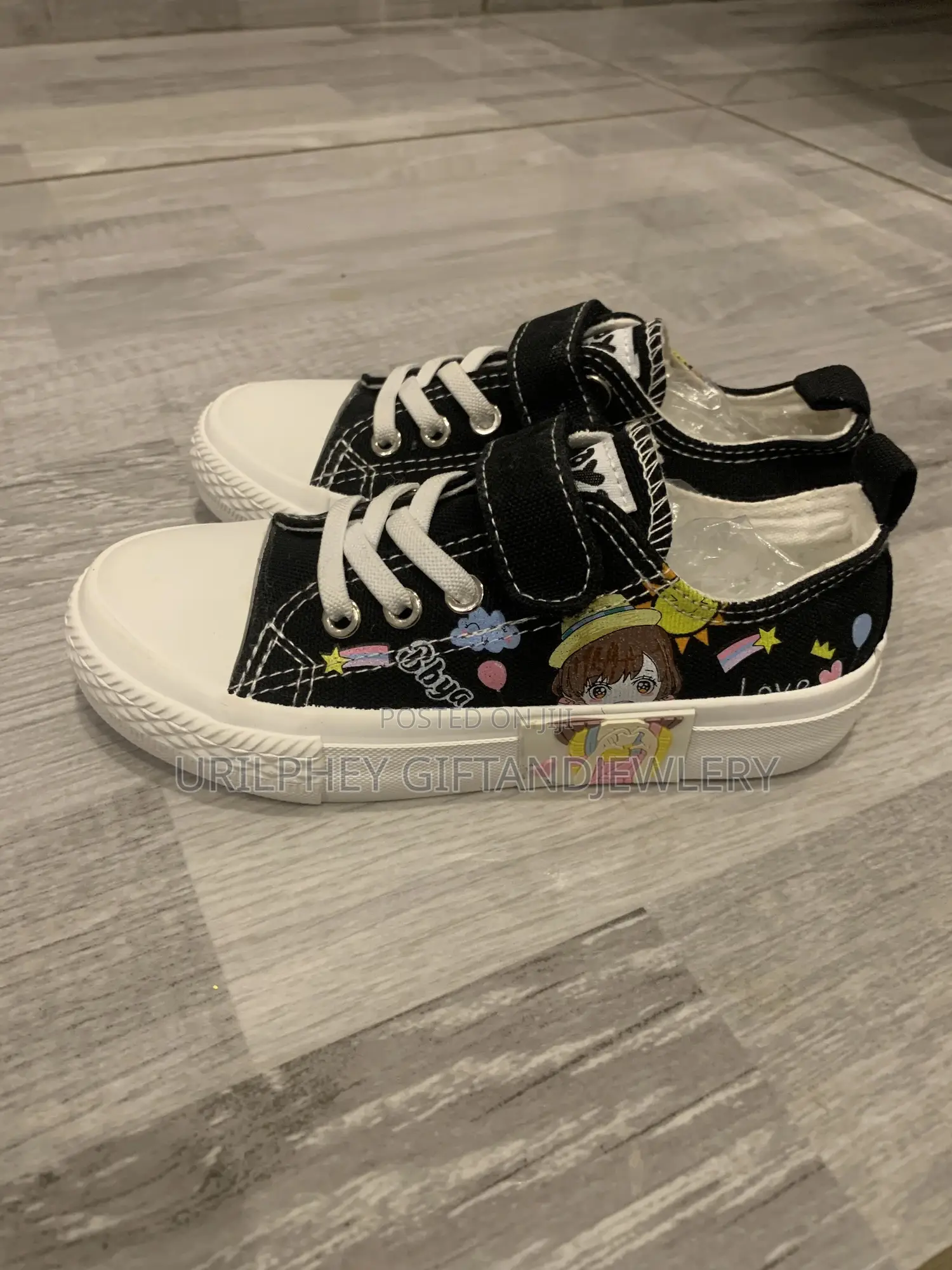 Kids Black Anime Graphic Sneakers – Kawaii "Bbya" Style