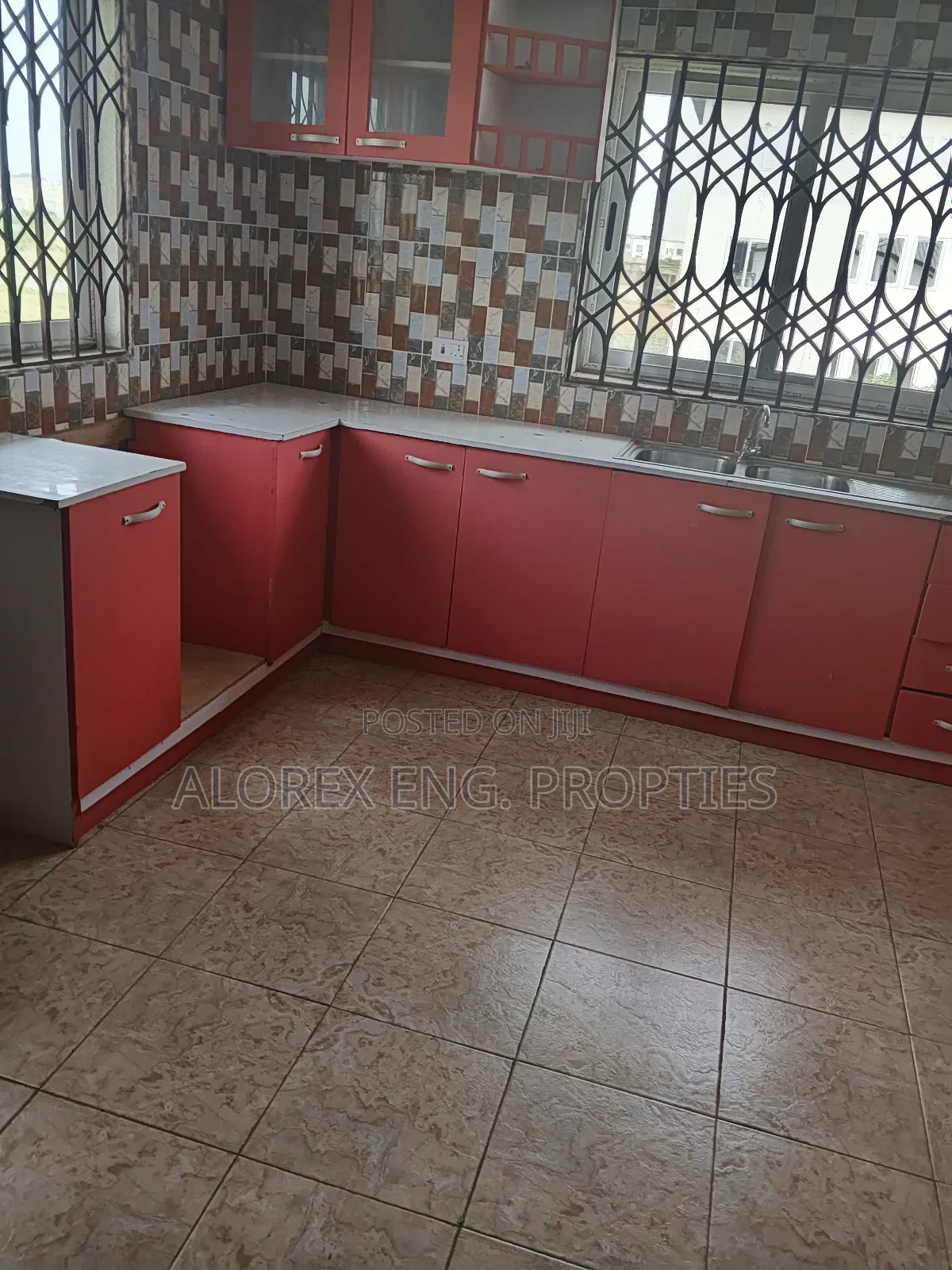 3bdrm Apartment in Amanfro, Adenta for rent