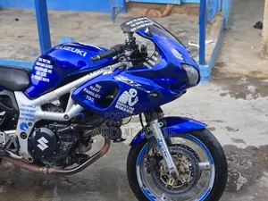 Suzuki SFV650 2000 Blue