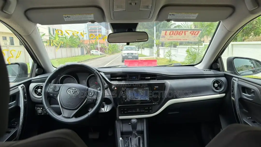 Toyota Corolla Hatchback 2019 Black