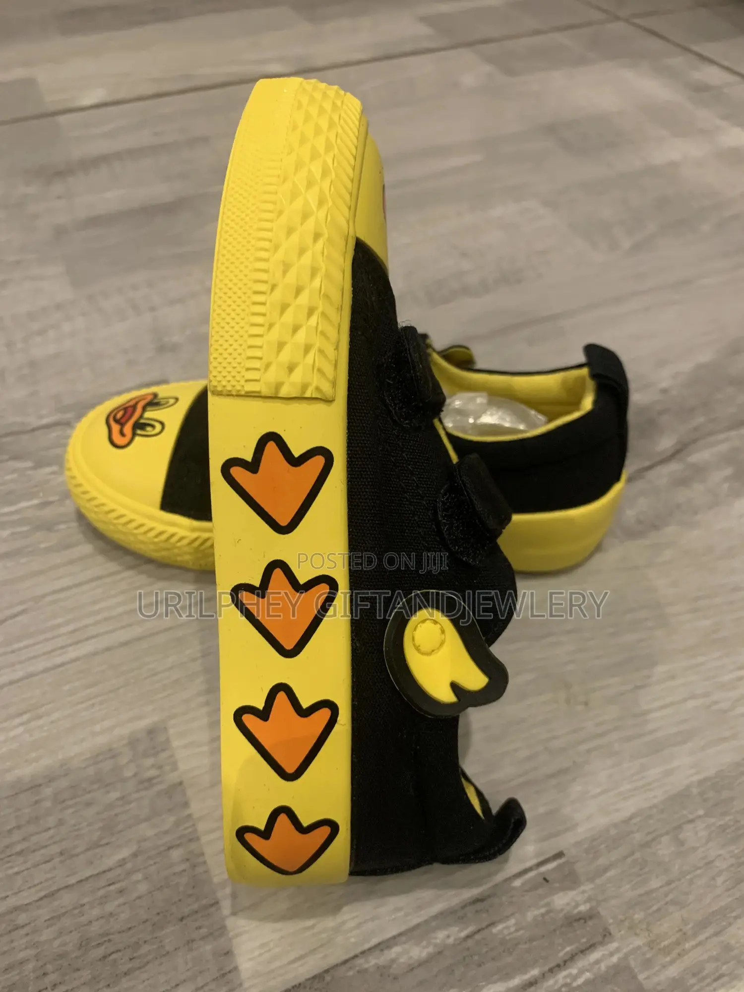 Kids Yellow Black Duck Sneakers – Playful Animal Design