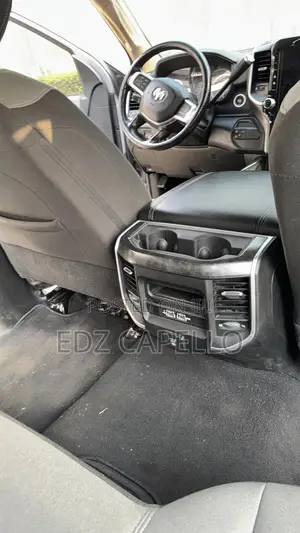 Dodge RAM 2019 Silver