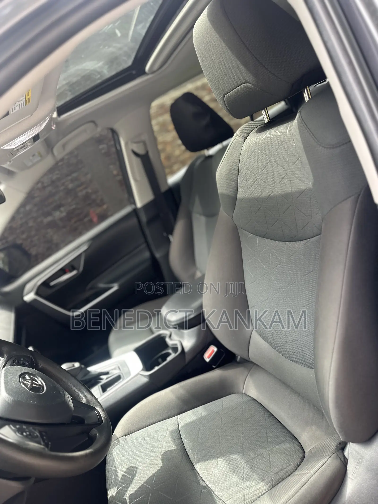 Toyota RAV4 XLE AWD 2023 Gray