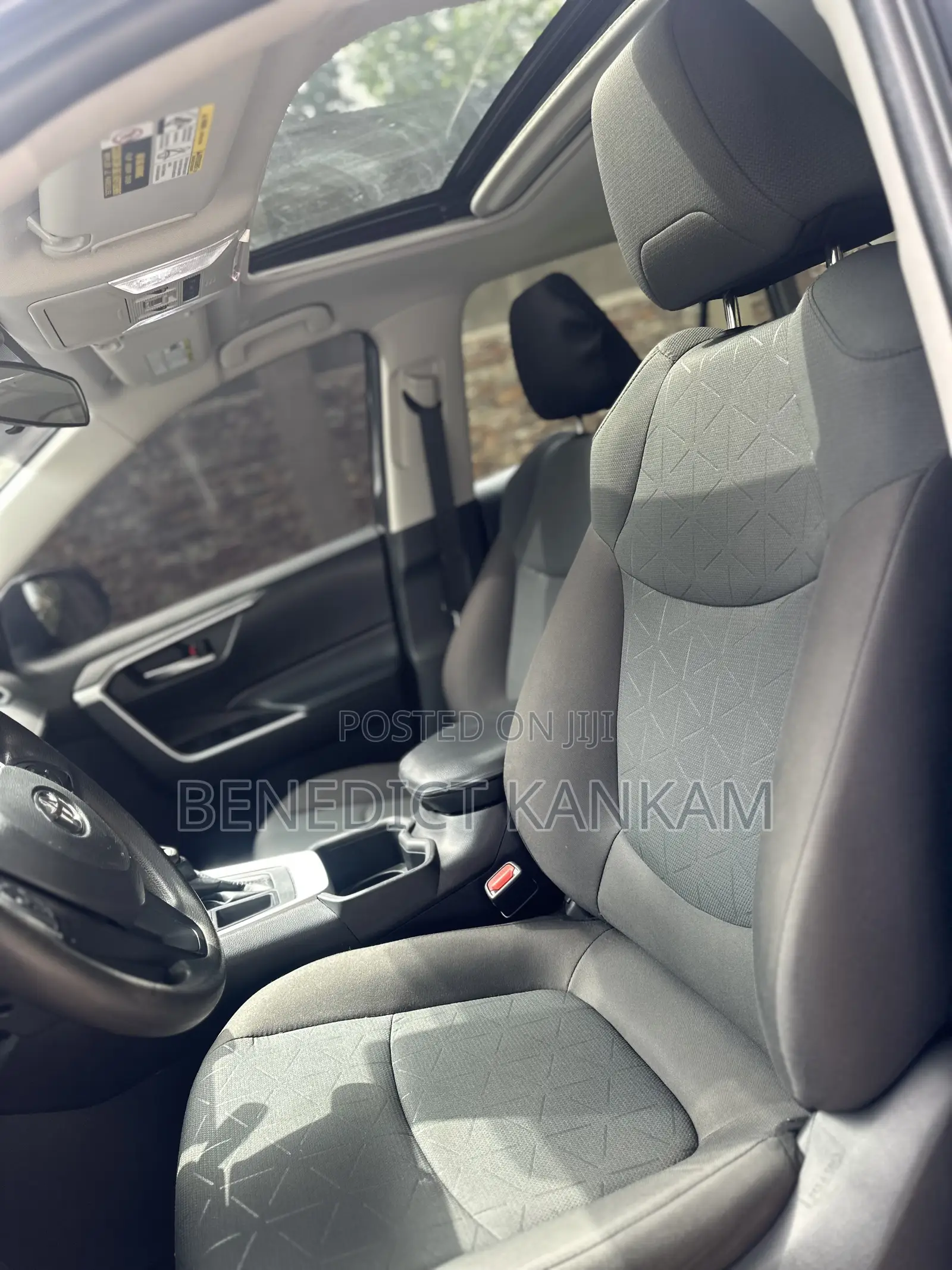 Toyota RAV4 XLE AWD 2023 Gray