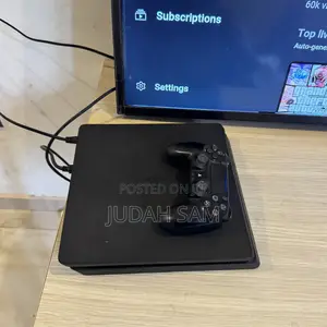 Playstation 4 Console