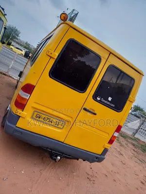 Mercedes-Benz Sprinter 2009 Yellow