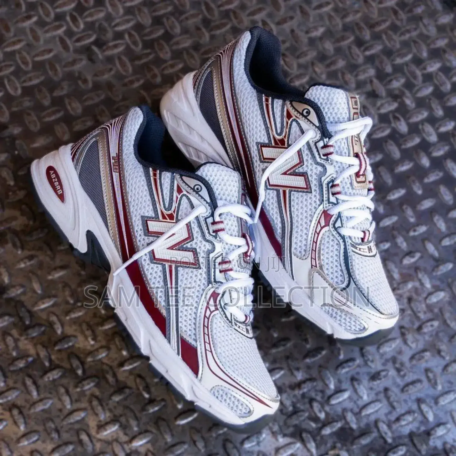 New Balance 740
