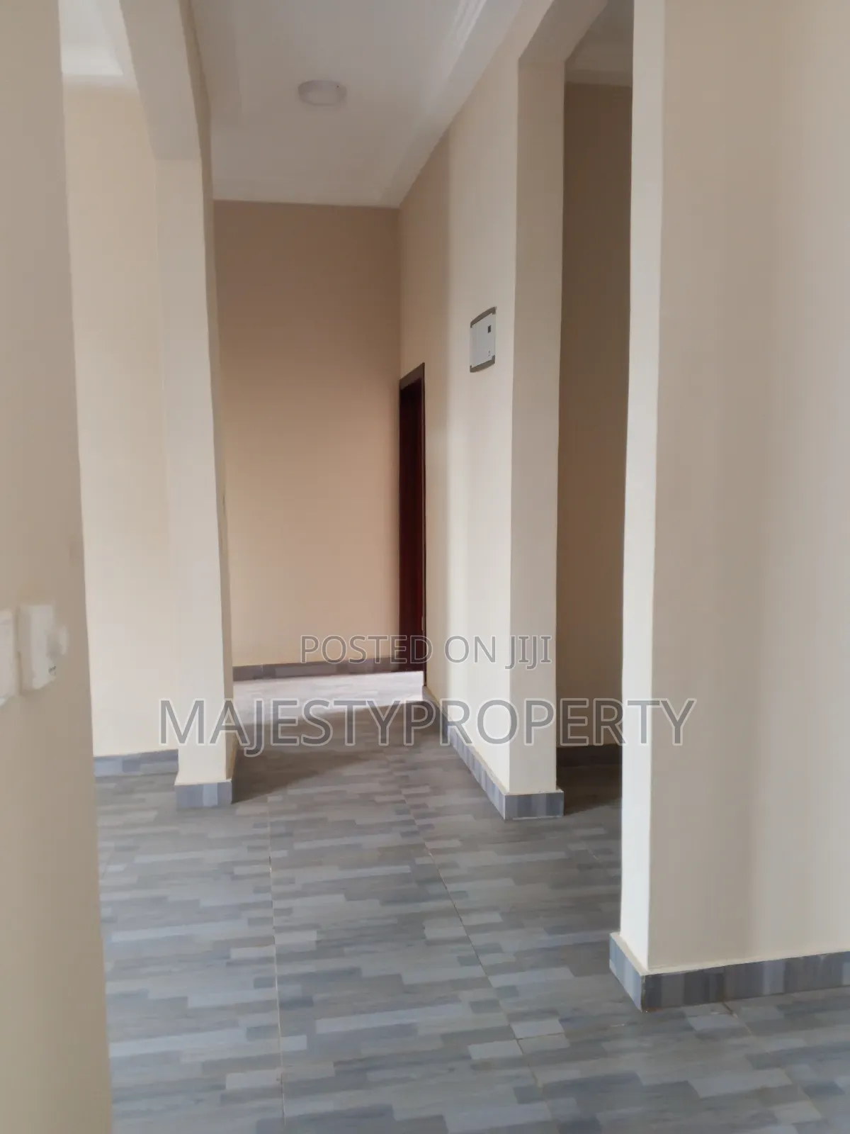 2bdrm Apartment in Botwe School for rent