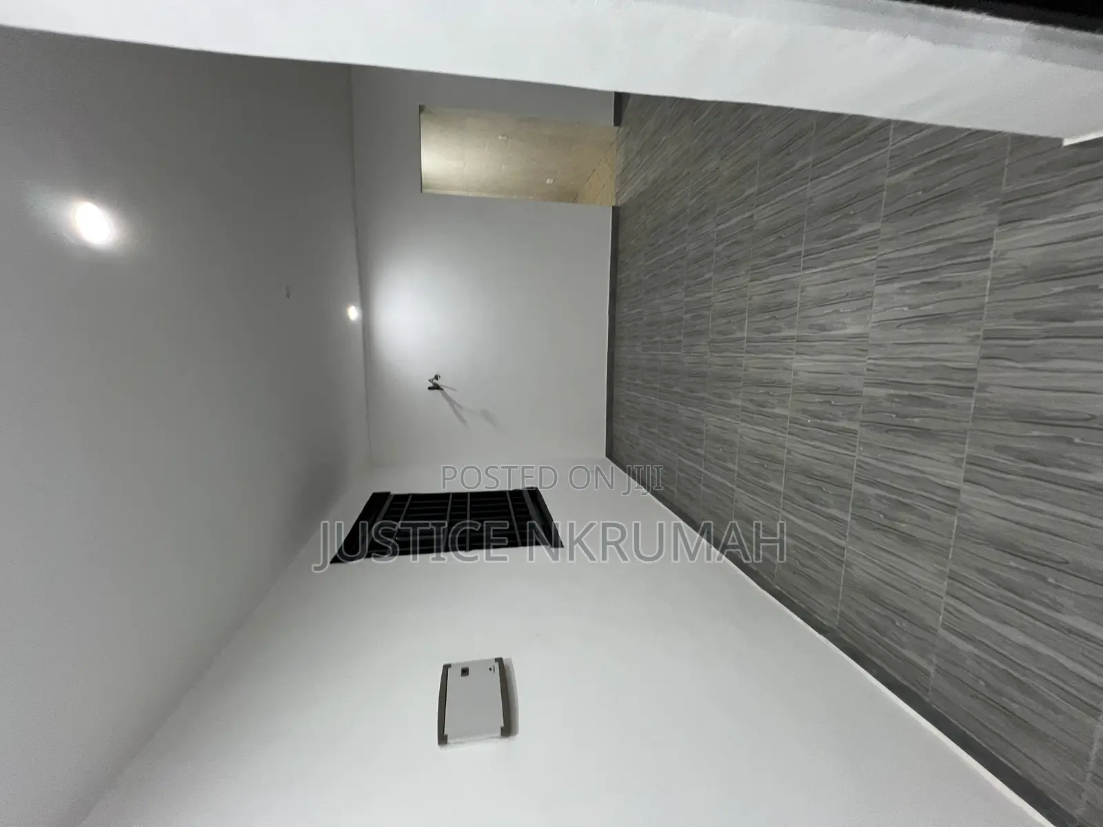 1bdrm Apartment in Mr Justice Estate, Bortiano for rent