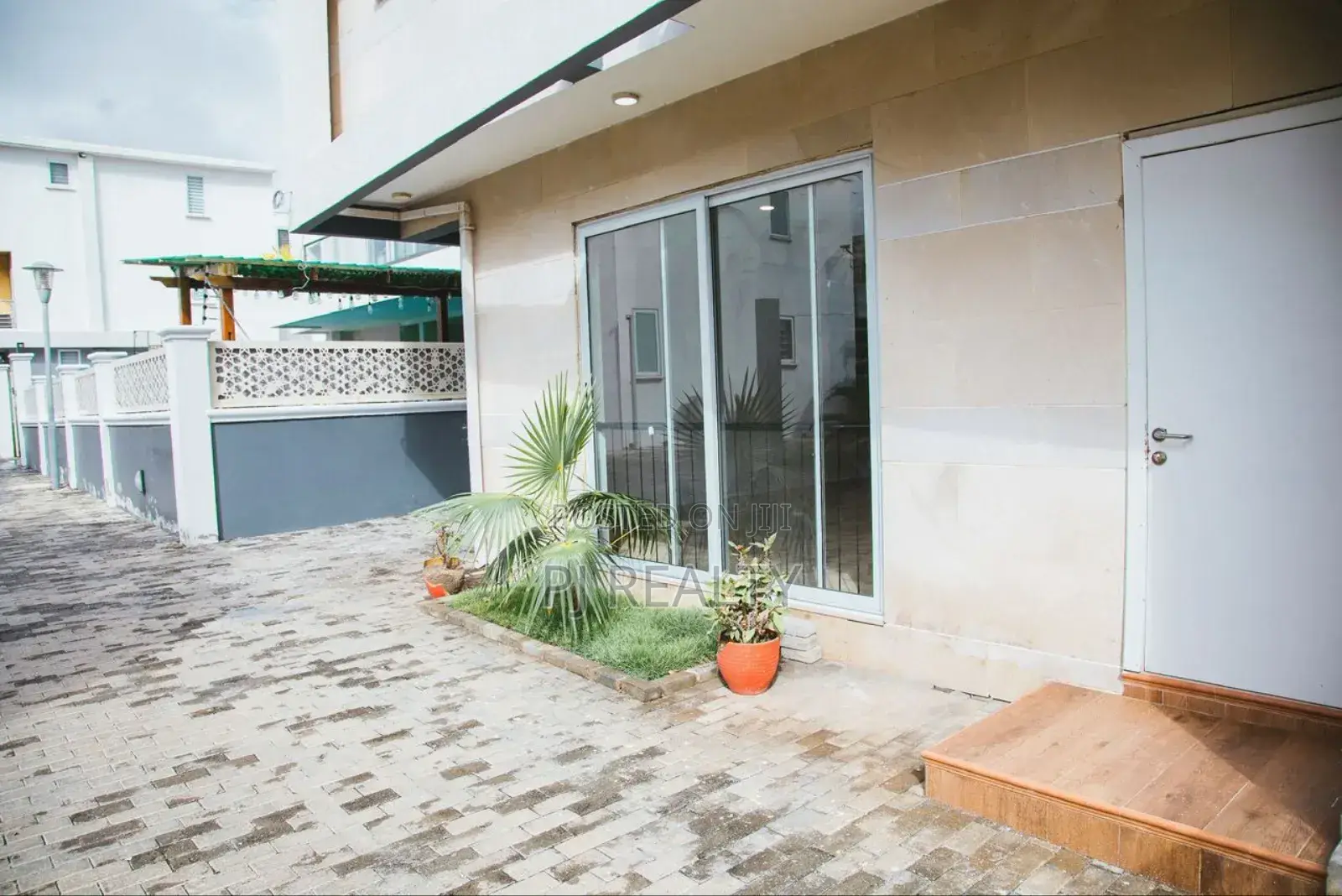 3bdrm House in Tseaddo for sale