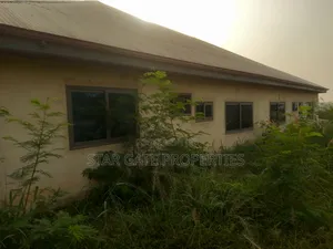 8bdrm House in Jachie Pramso, Kumasi Metropolitan for sale