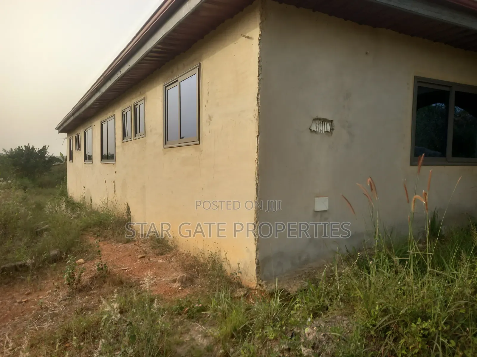 8bdrm House in Jachie Pramso, Kumasi Metropolitan for sale