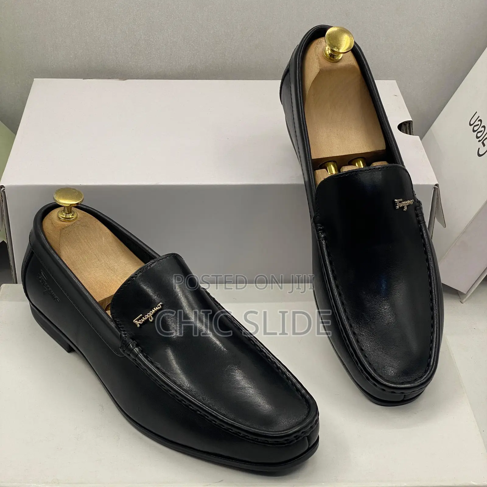 New Set Ferragamo Shoes