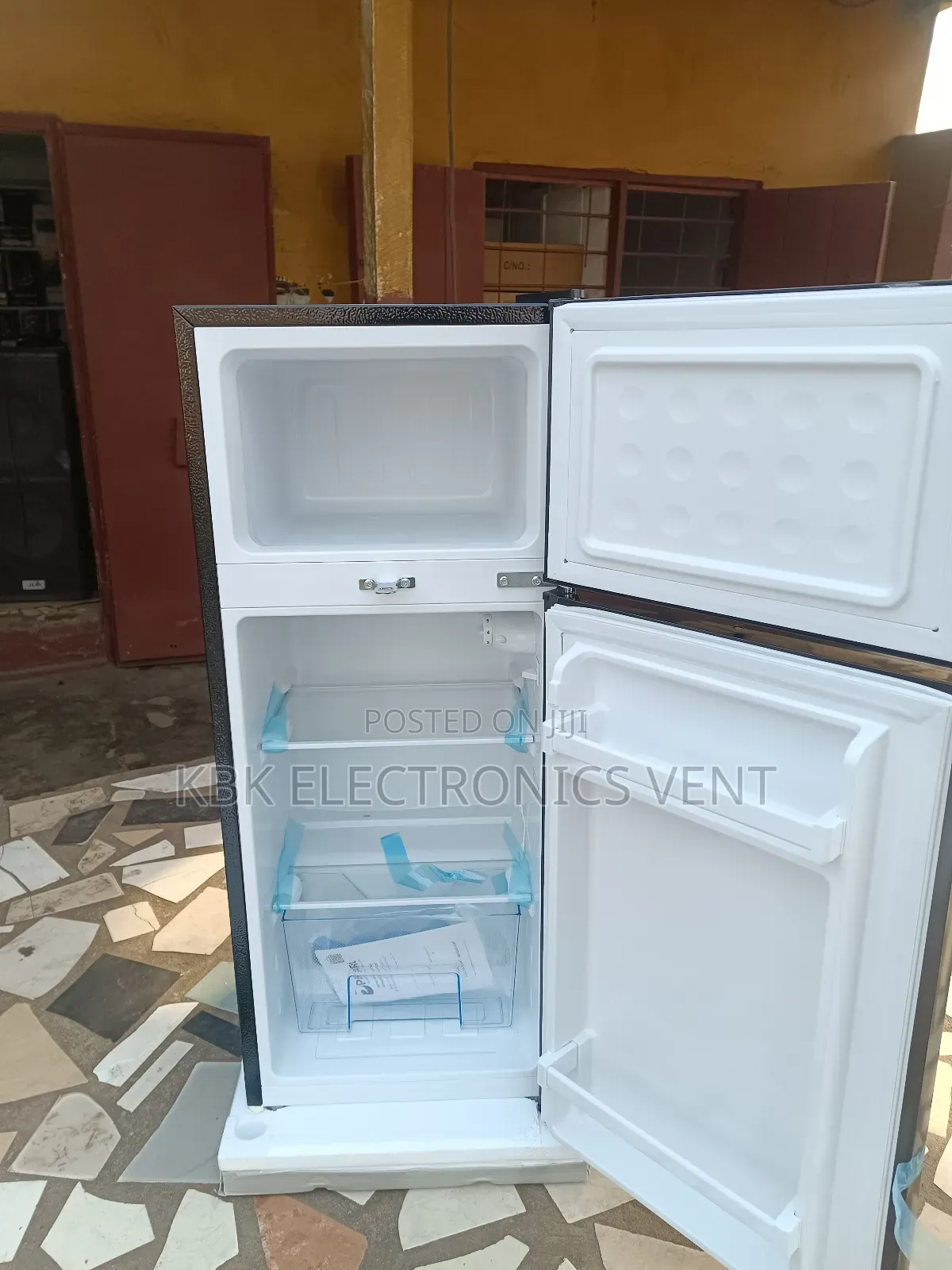 Pearl 68liters Table Top Double Door Fridge