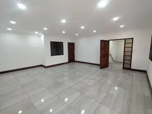 15 Bedroom House Commercial Property for Rent