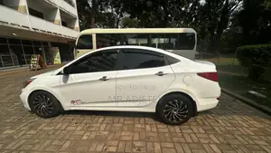 Hyundai Accent GLS 4dr Sedan (1.6L 4cyl 6A) 2015 White