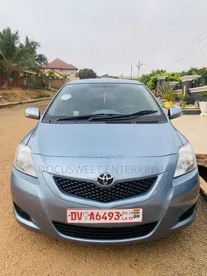 Toyota Belta 2010 Blue