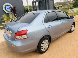 Toyota Belta 2010 Blue