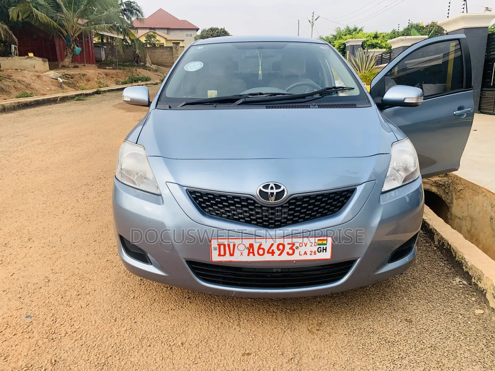 Toyota Belta 2010 Blue