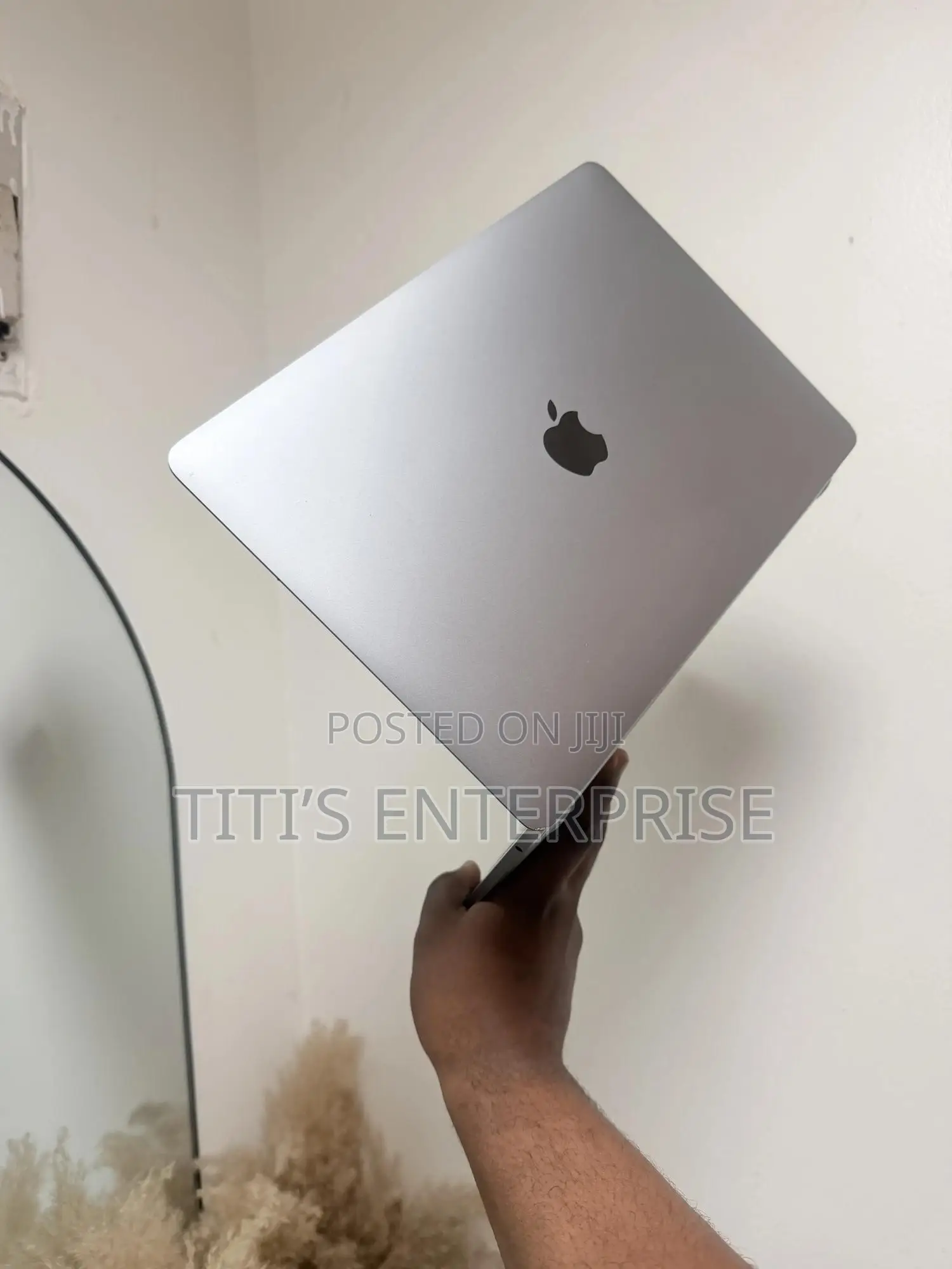 Laptop Apple MacBook Pro 2019 8GB Intel Core i5 HDD+SSD 256GB