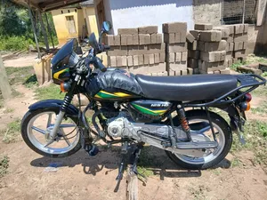Bajaj Boxer 125 2026