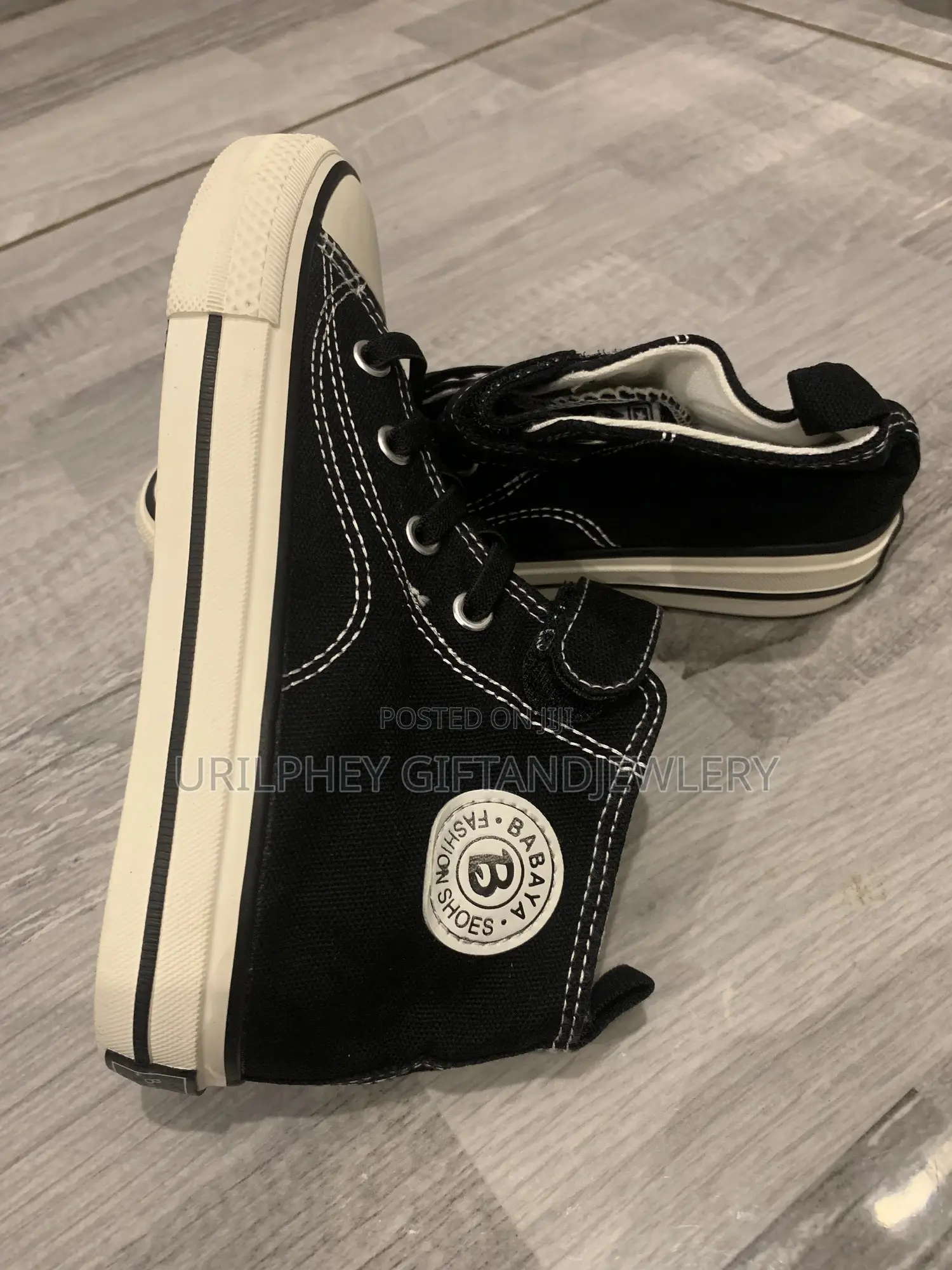 Classic Toddler Black White High-Tops Canvas Kid Sneakers With Easy
