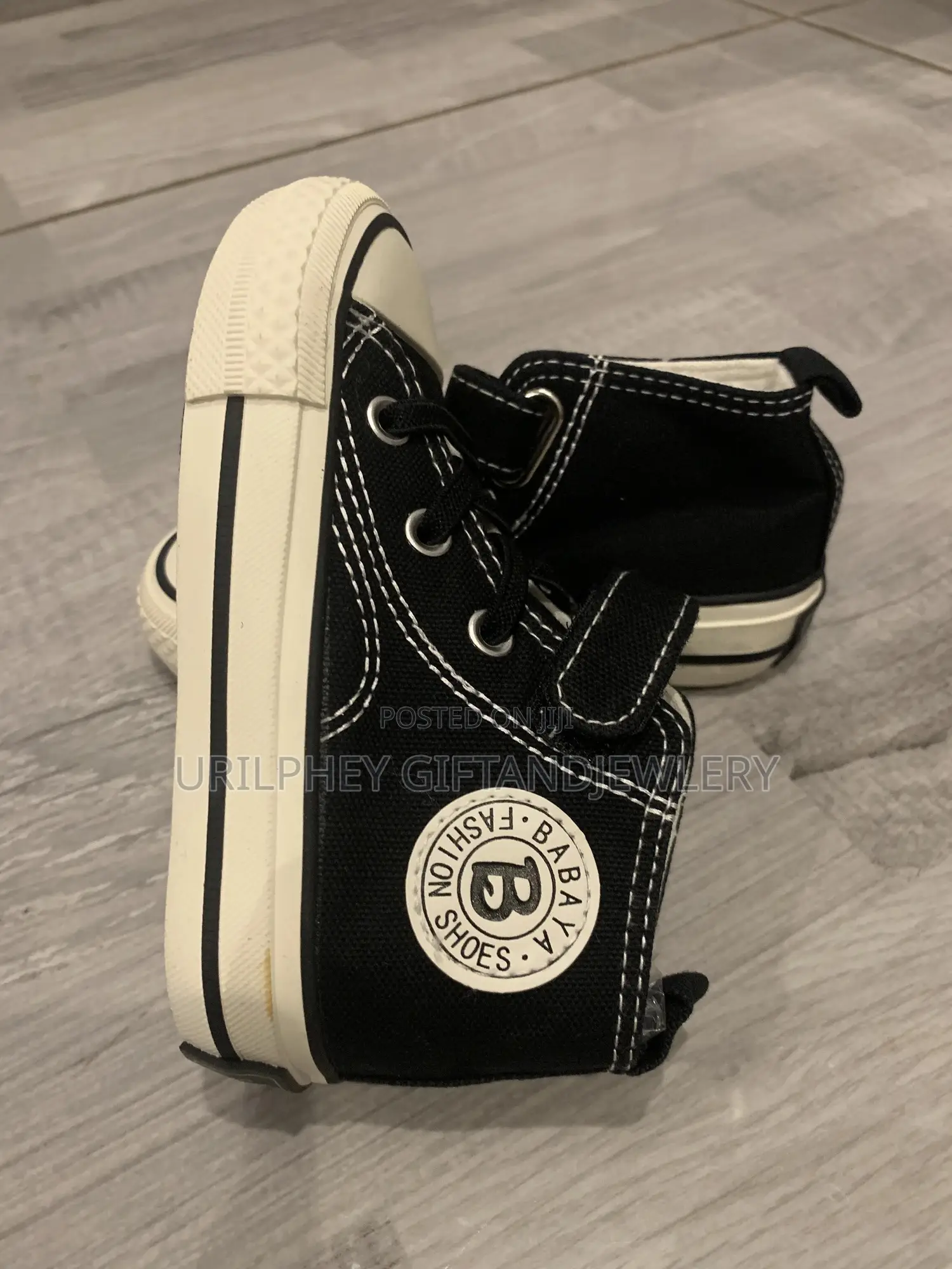 Classic Toddler Black White High-Tops Canvas Kid Sneakers With Easy