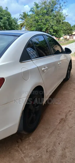Chevrolet Cruze LTZ 2011 White