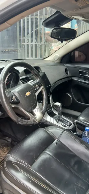 Chevrolet Cruze LTZ 2011 White