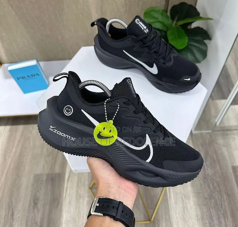 Nike Zoomx Smiley Sneakers