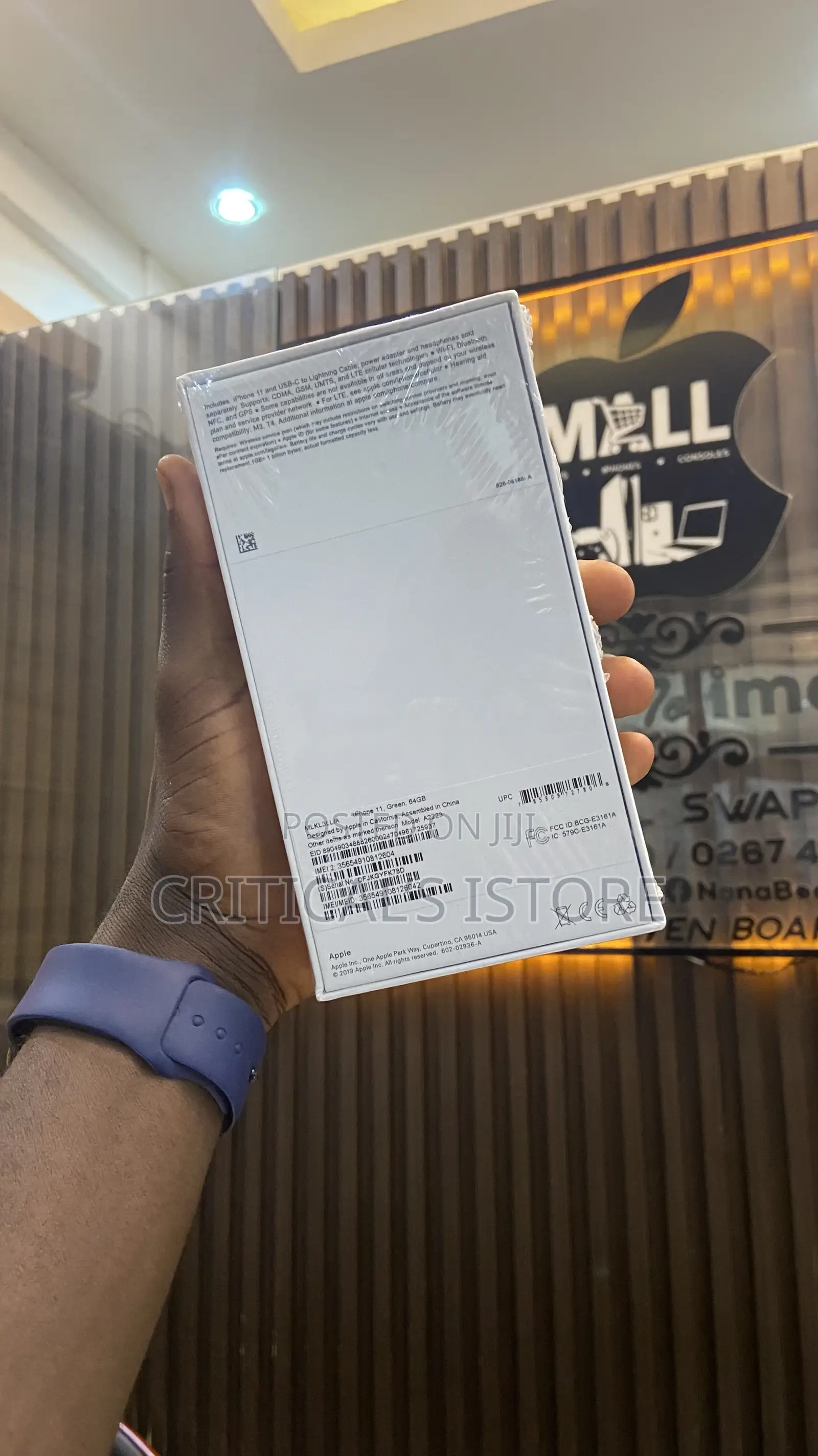 New Apple iPhone 11 64 GB Green