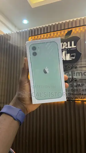 New Apple iPhone 11 64 GB Green