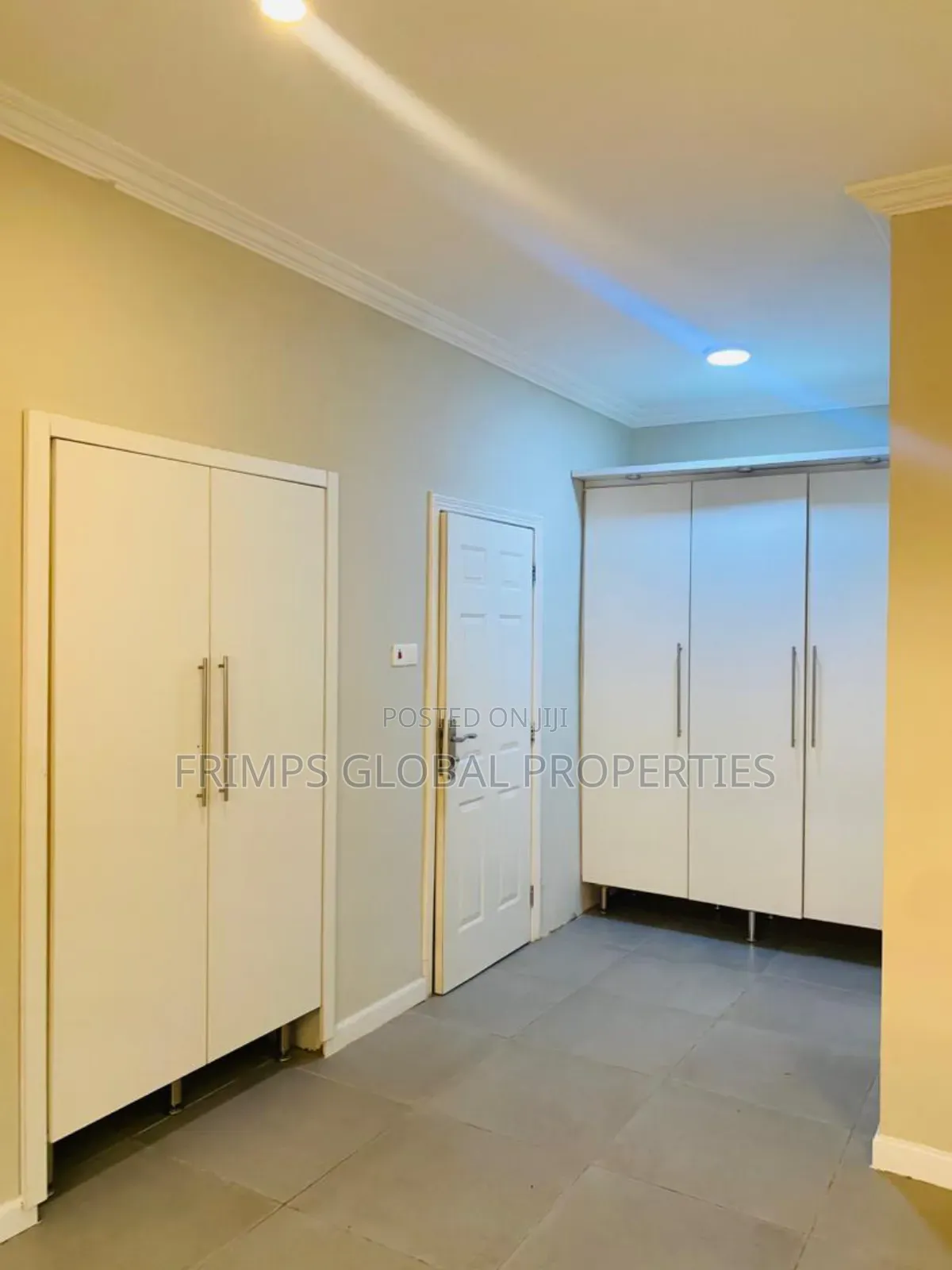 7bdrm House in East Legon for sale