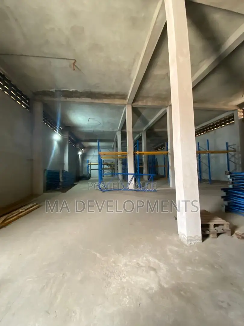 700 Square Meter Warehouse for Rent at Spintex
