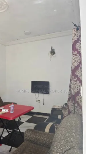 9bdrm Apartment in Ashomang Estate for sale
