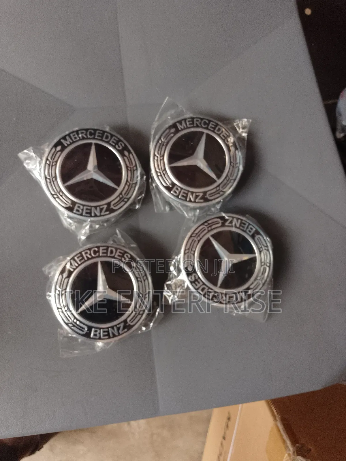 Benz C250/C300 Wheel Cap Set