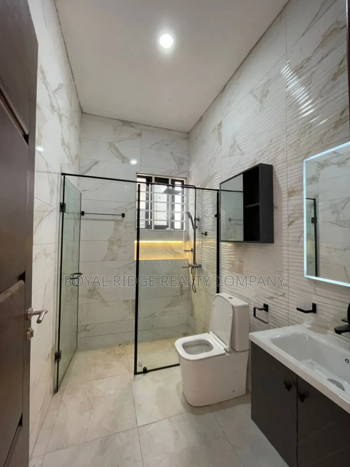 4bdrm House in Spintex Comm 18, Accra Metropolitan for sale