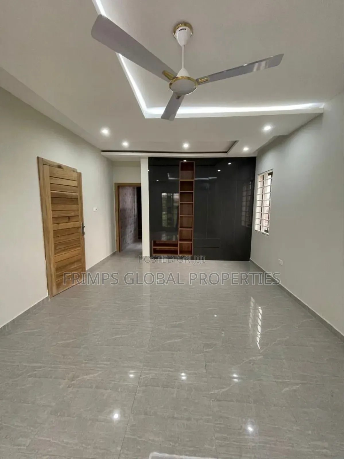 3bdrm House in Madina for sale