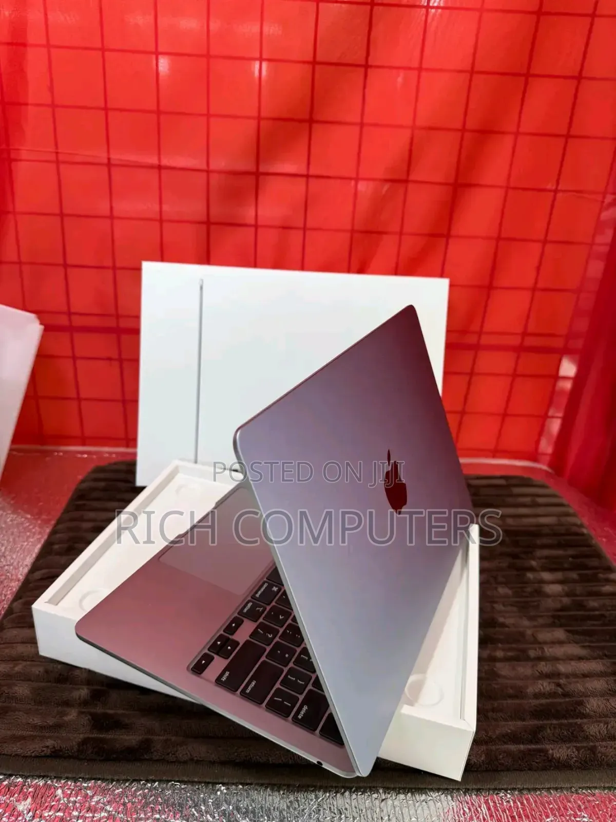 New Laptop Apple MacBook Air 2022 M2 8GB Apple M2 SSD 256GB
