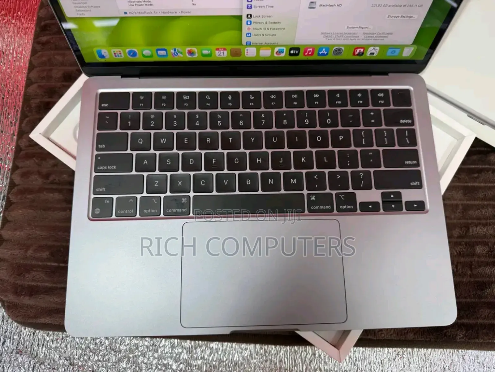 New Laptop Apple MacBook Air 2022 M2 8GB Apple M2 SSD 256GB