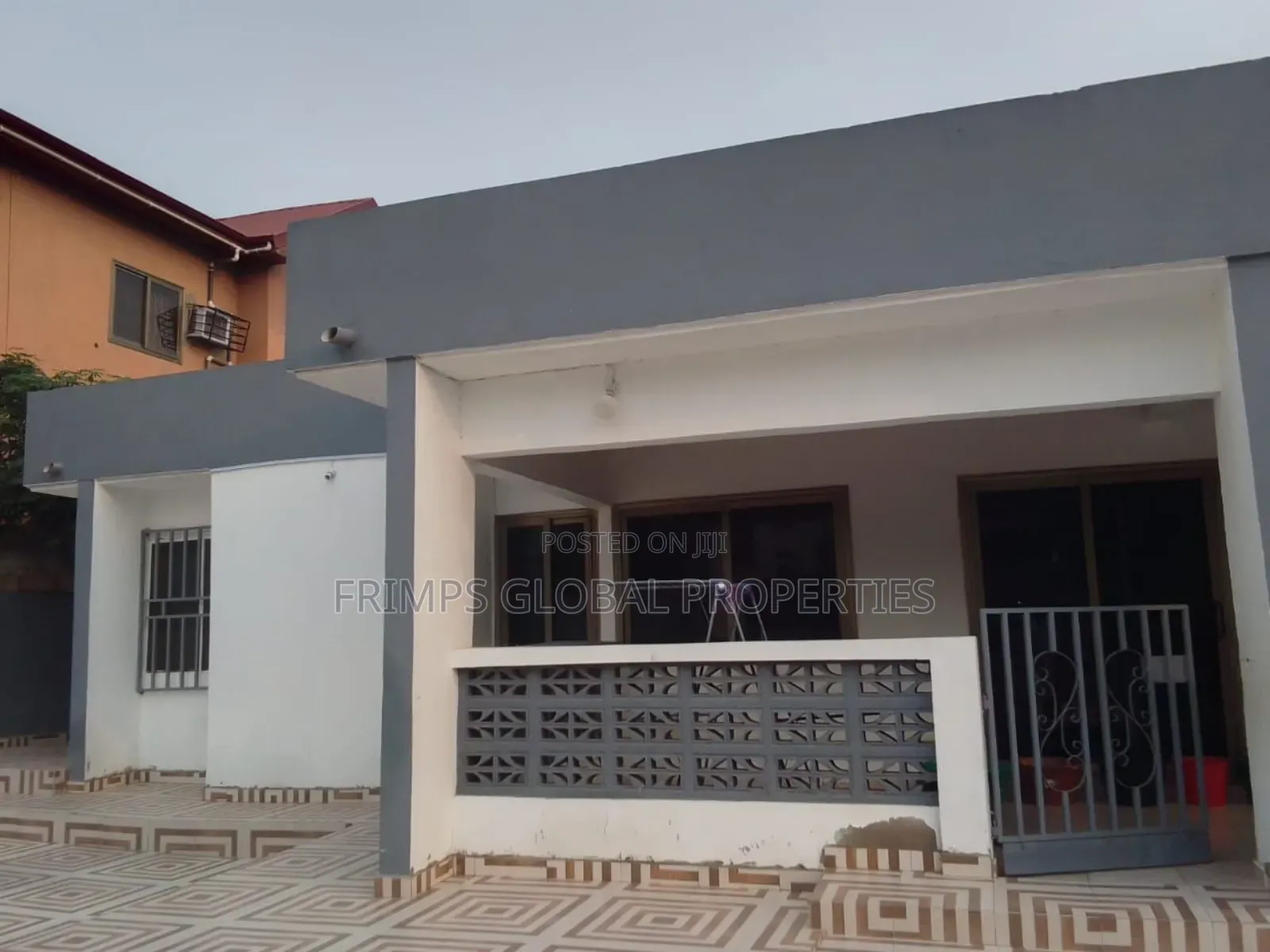 4bdrm House in Awoshie for sale