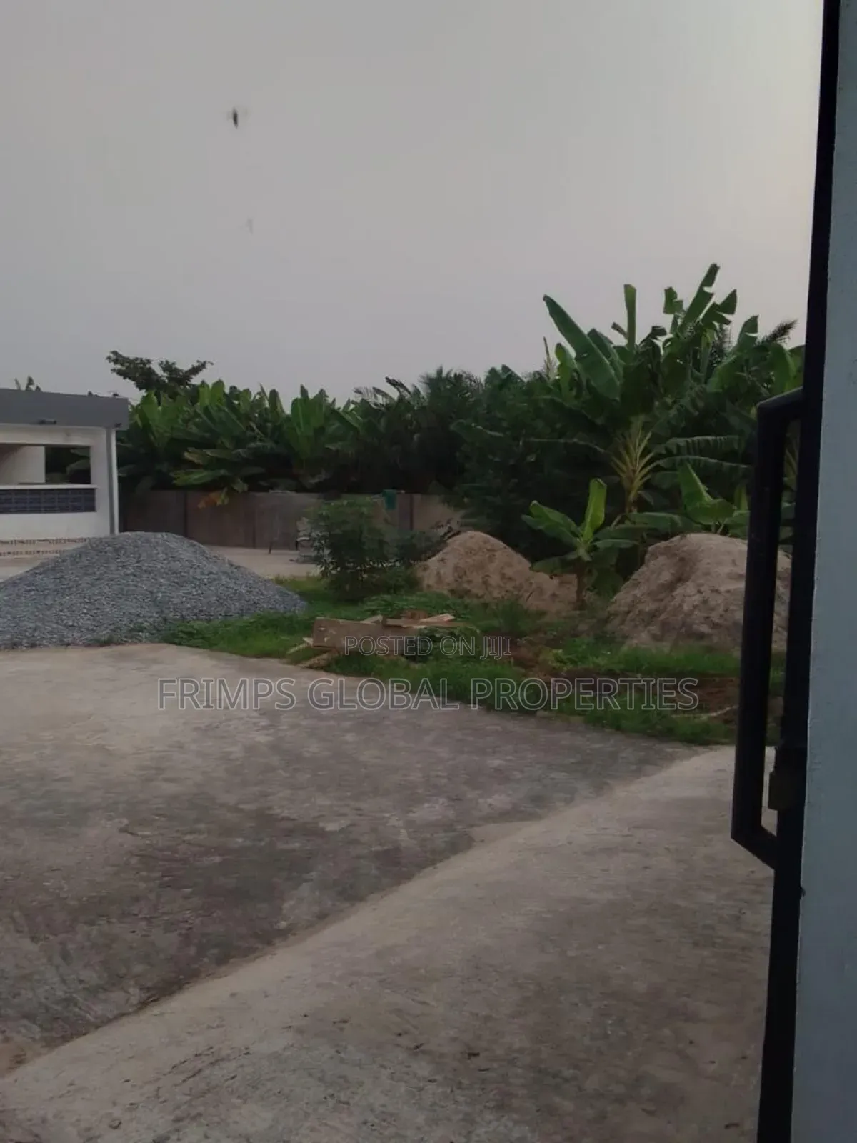 4bdrm House in Awoshie for sale