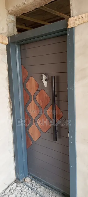 Heavy Bulletproof Door and Handles Durable