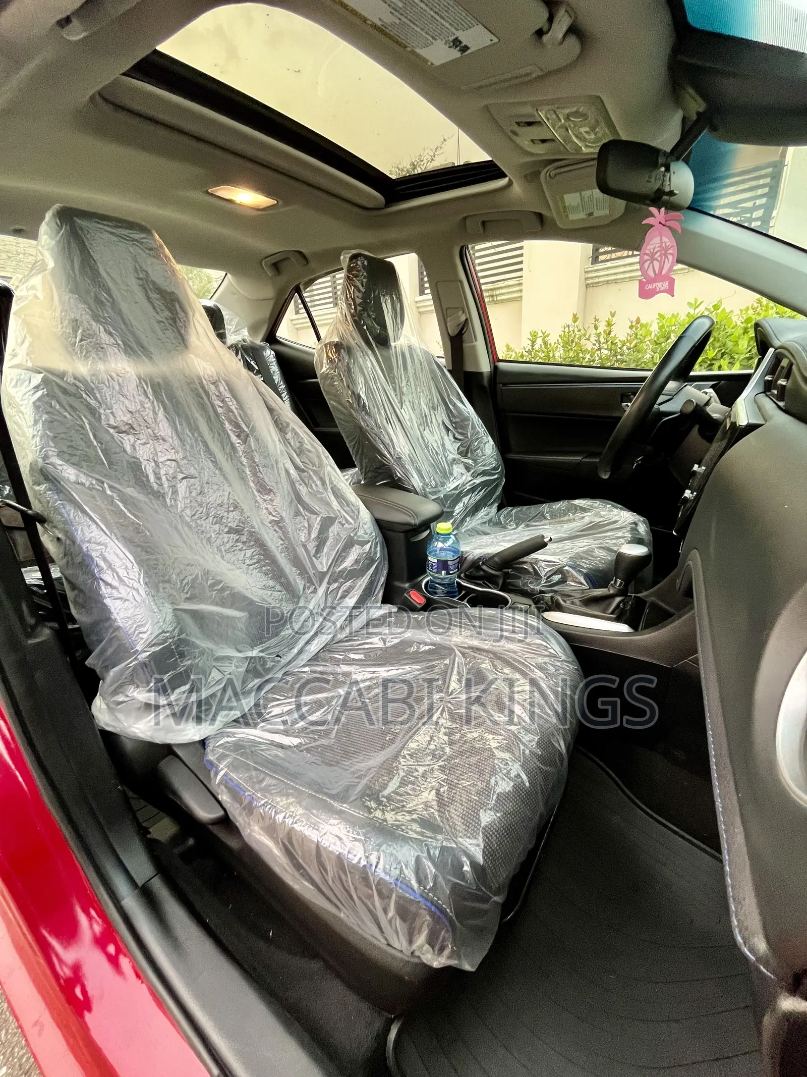 Toyota Corolla SE 4dr Sedan (1.8L 4cyl CVT) 2017 Red