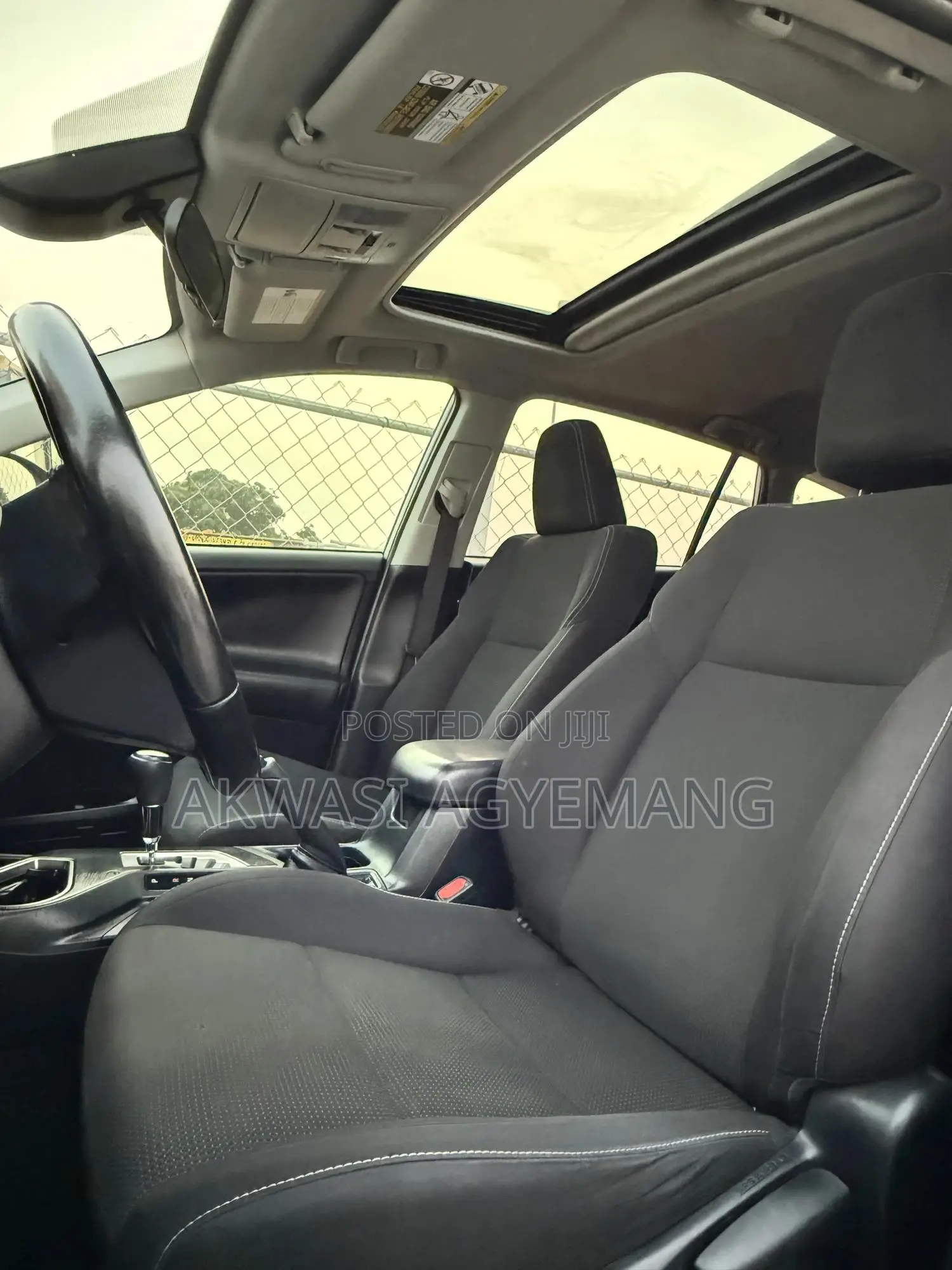 Toyota RAV4 XLE 4dr SUV (2.5L 4cyl 6A) 2018 White