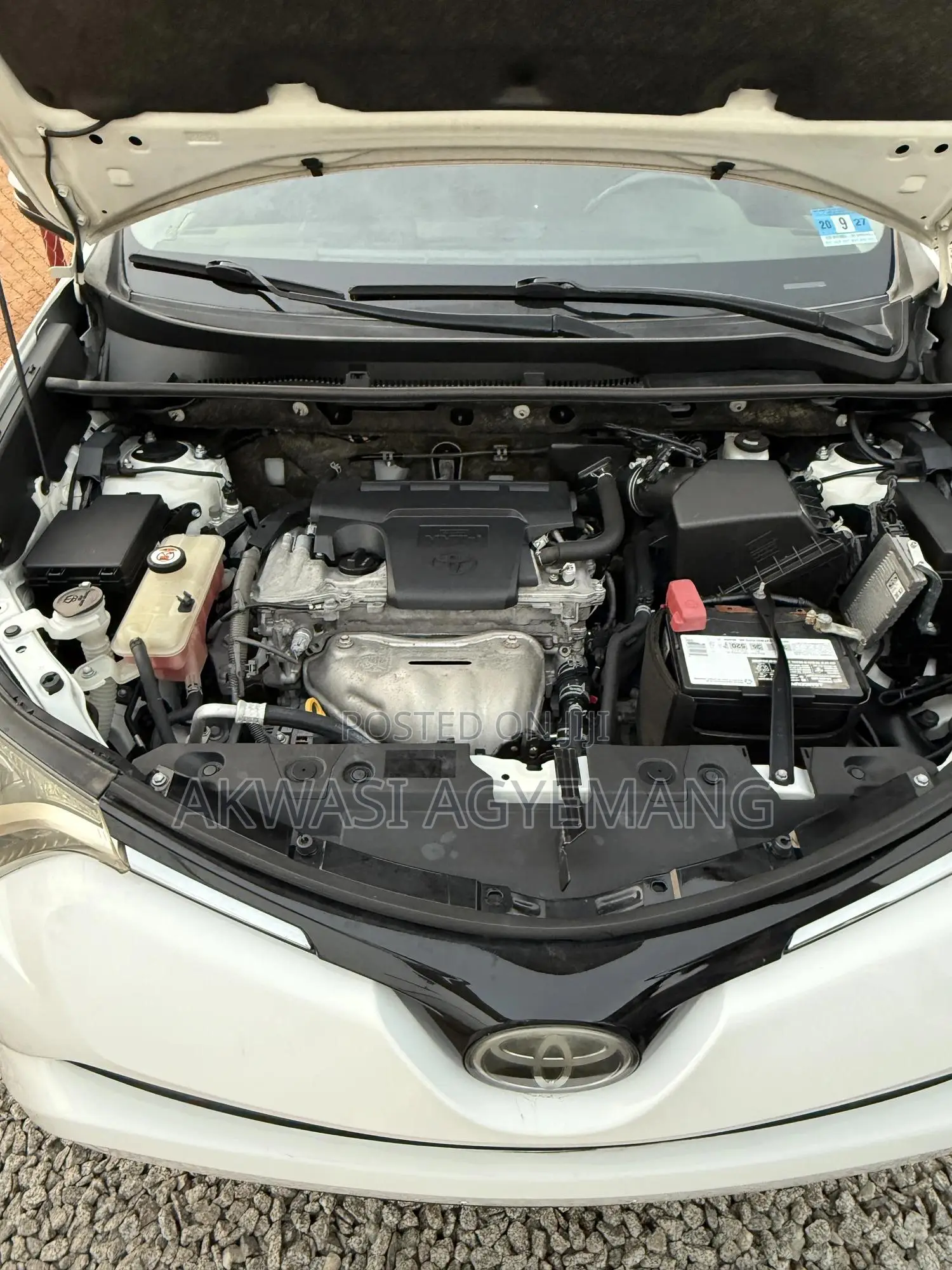 Toyota RAV4 XLE 4dr SUV (2.5L 4cyl 6A) 2018 White