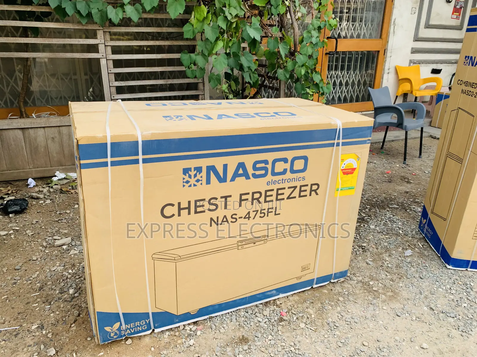 Ultra Modern Sleek Chest 400l Chest Freezer Nasco