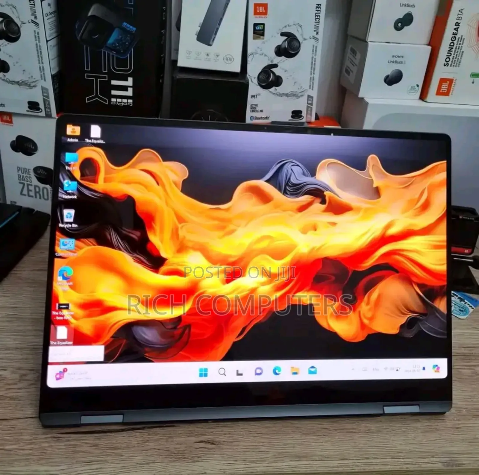 New Laptop Samsung Galaxy Book5 Pro 16GB Intel Core i5 SSD 512GB