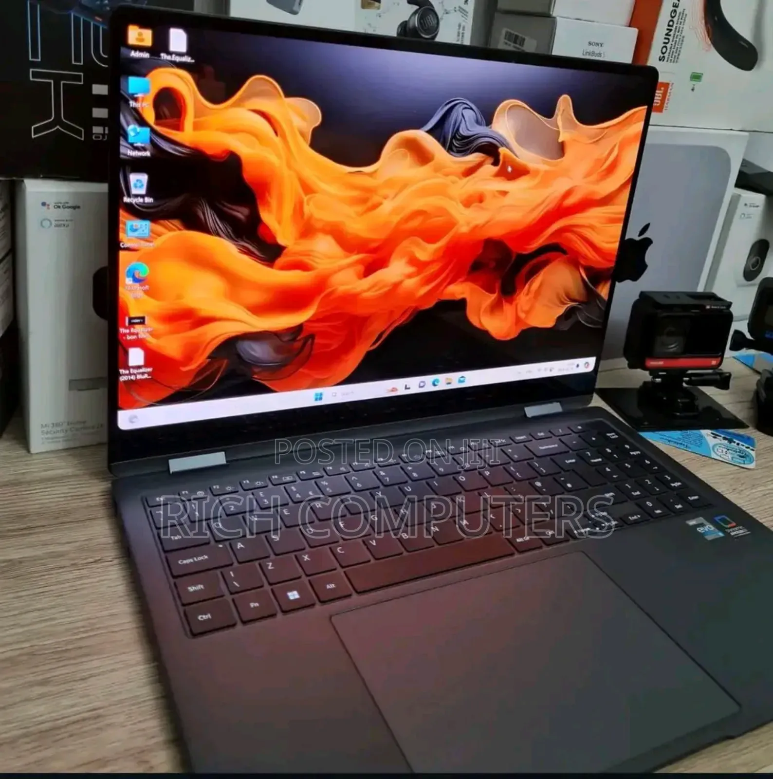 New Laptop Samsung Galaxy Book5 Pro 16GB Intel Core i5 SSD 512GB