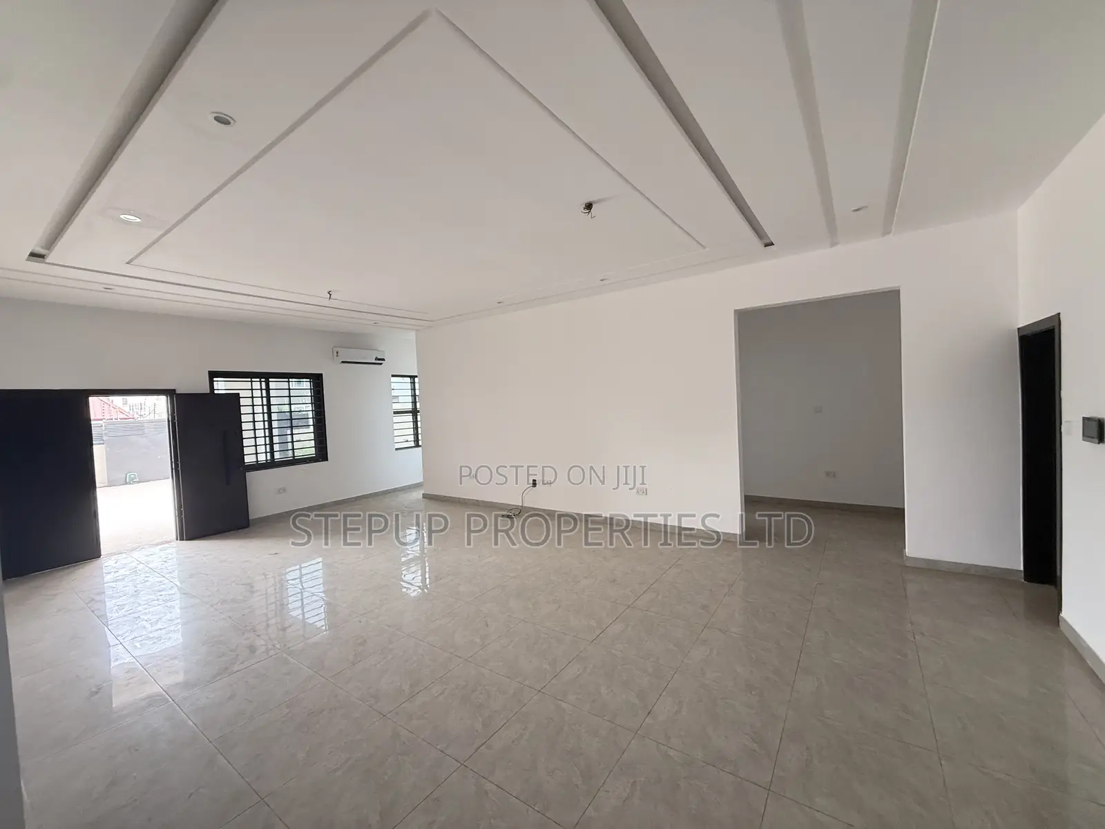 3bdrm House in Lakeside Estate for sale